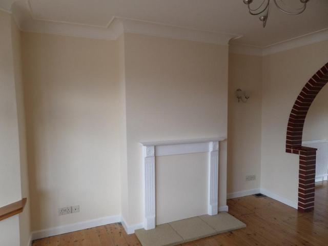  Image of 3 bedroom Semi-Detached house to rent in Grantham Road Southampton SO19 at Bitterne  Southampton, SO19 4DW