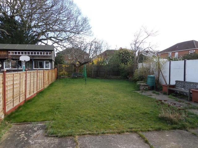  Image of 3 bedroom Semi-Detached house to rent in Grantham Road Southampton SO19 at Bitterne  Southampton, SO19 4DW