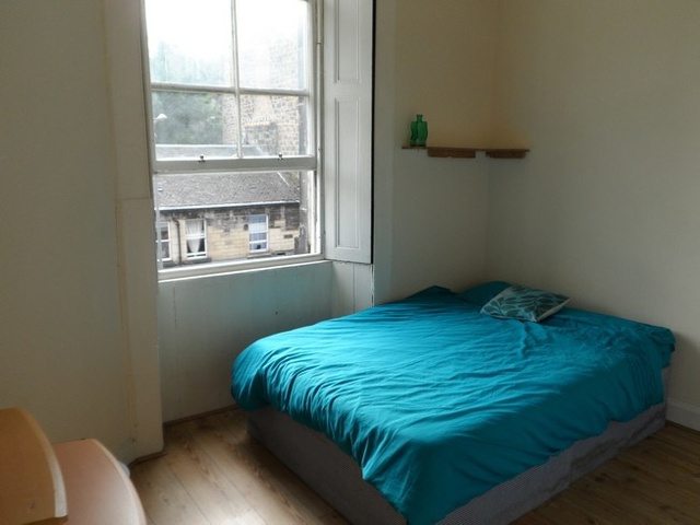  Image of 2 bedroom Flat to rent in Great Junction Street Edinburgh EH6 at Leith Edinburgh Edinburgh, EH6 5LA