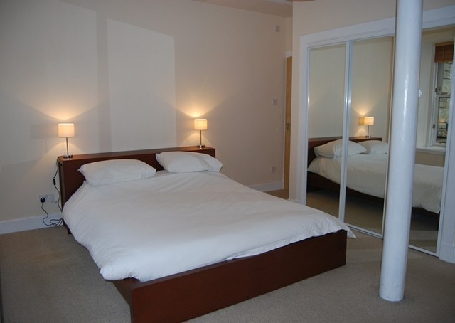  Image of 2 bedroom Flat to rent in Great Junction Street Edinburgh EH6 at The Shore Edinburgh Edinburgh, EH6 5LD
