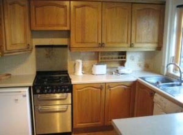  Image of 3 bedroom Semi-Detached house to rent in Greenaleigh Road Birmingham B14 at Greenaleigh Road Yardley Wood Birmingham, B14 4HY