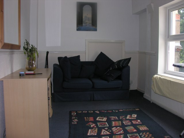  Image of 1 bedroom Flat to rent in Greenhill Road Moseley Birmingham B13 at Moseley  Birmingham, B13 9SR