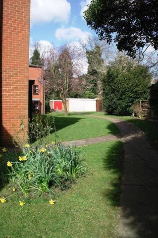 Image of 2 bedroom Apartment for sale in Gresham Road Brentwood CM14 at Gresham Close  Brentwood, CM14 4HW