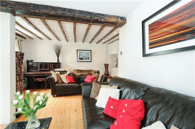  Image of 3 bedroom Cottage for sale in Gretton Gretton Cheltenham GL54 at Gretton  Gloucestershire, GL54 5ES