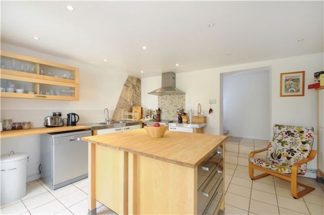  Image of 3 bedroom Cottage for sale in Gretton Gretton Cheltenham GL54 at Gretton  Gloucestershire, GL54 5ES