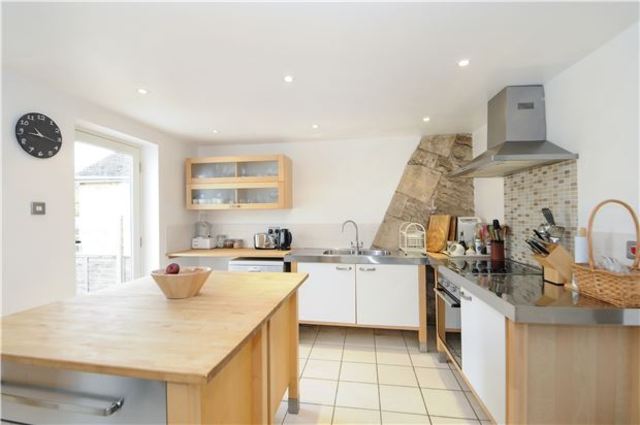  Image of 3 bedroom Cottage for sale in Gretton Gretton Cheltenham GL54 at Gretton  Gloucestershire, GL54 5ES