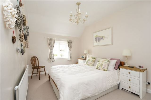  Image of 3 bedroom Cottage for sale in Gretton Gretton Cheltenham GL54 at Gretton  Gloucestershire, GL54 5ES