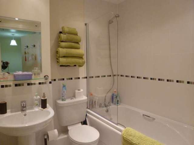  Image of 2 bedroom Apartment to rent in Black Eagle Drive Northfleet Gravesend DA11 at Griffin Court  Gravesend, DA11 9AP