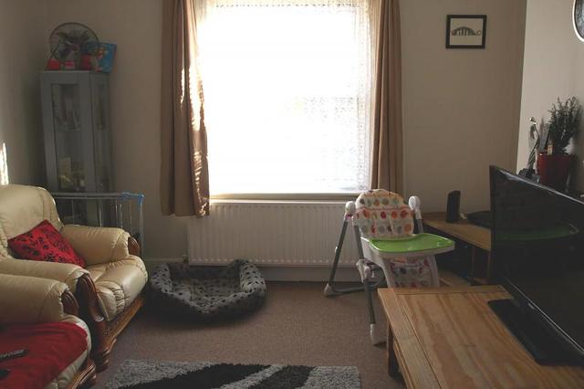  Image of 1 bedroom Flat to rent in Grovehill Road Redhill RH1 at 56 Grovehill Road  Redhill, RH1 6DB