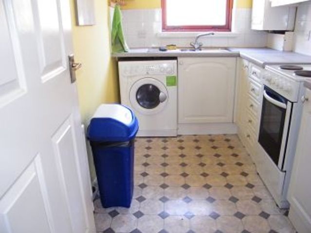  Image of 2 bedroom Flat to rent in Grovepark Street Glasgow G20 at St Georges Cross Glasgow Glasgow, G20 7JQ