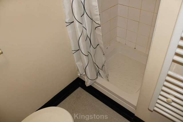  Image of 1 bedroom House Share to rent in Gwennyth Street Cardiff CF24 at Gwennyth Street Cathays Cardiff, CF24 4PH
