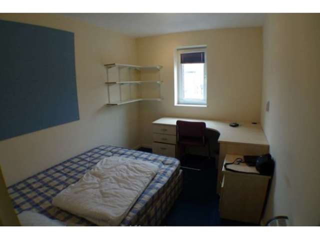  Image of 1 bedroom House Share to rent in Gwennyth Street Cardiff CF24 at Gwennyth Street Cathays Cardiff, CF24 4PH