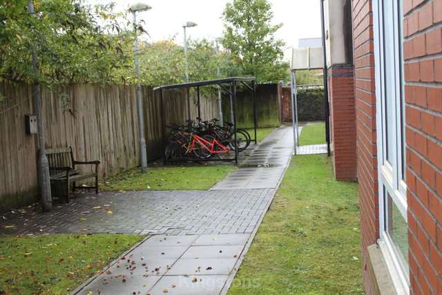  Image of 1 bedroom House Share to rent in Gwennyth Street Cardiff CF24 at Gwennyth Street Cathays Cardiff, CF24 4PH