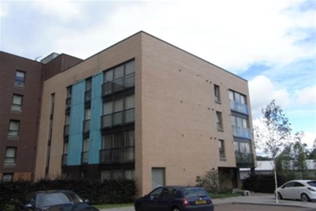  Image of 3 bedroom Flat to rent in Haggs Gate Glasgow G41 at Dumbreck Glasgow Glasgow, G41 4BB