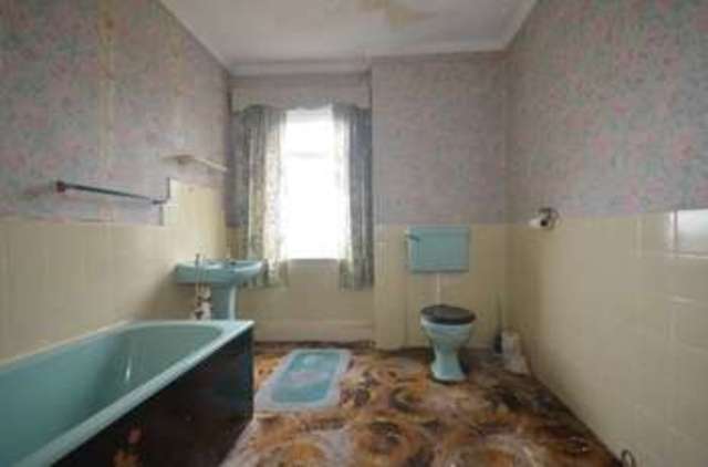  Image of 2 bedroom Terraced house for sale in Halegate Road Widnes WA8 at Halegate Road  Widnes, WA8 8LZ