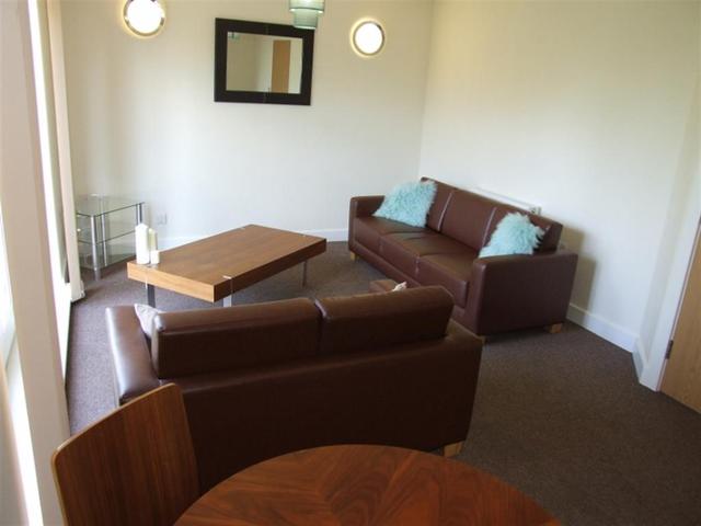  Image of 2 bedroom Apartment for sale in Deacon View Claremount Road Halifax HX3 at Claremount Road Halifax Northowram, HX3 6LJ