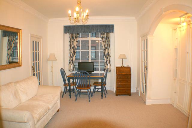  Image of 1 bedroom Studio flat to rent in Hallam Street London W1W at Marylebone London Regent