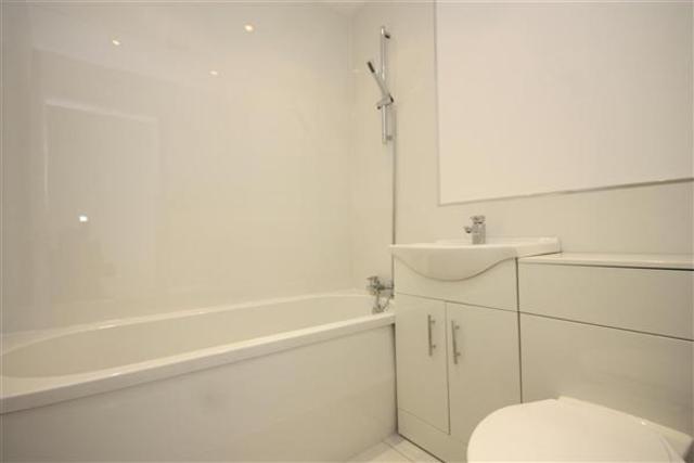  Image of 1 bedroom Flat to rent in Hamilton Road Uddingston Glasgow G71 at Uddingston South Lanarkshire South Lanarkshire, G71 7SG