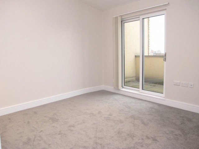  Image of 3 bedroom Flat to rent in Hardwicks Square London SW18 at Hardwick Square  London, SW18 4NB