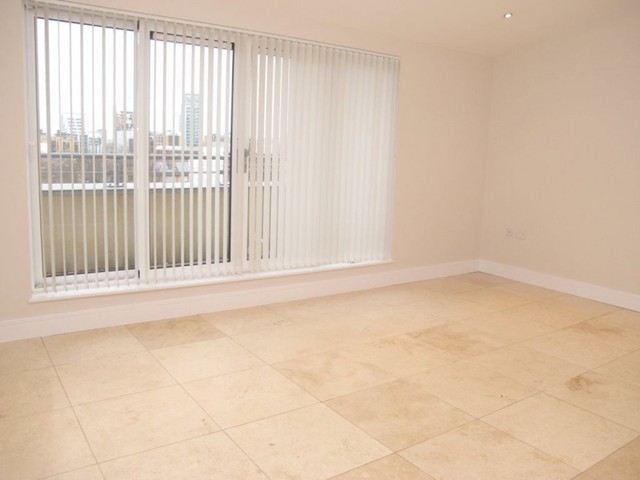  Image of 2 bedroom Flat to rent in Hardwicks Square London SW18 at Hardwick Square  London, SW18 4NB