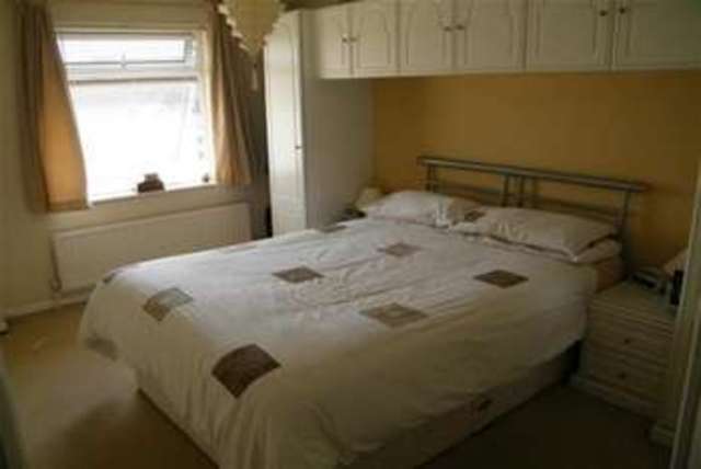  Image of 3 bedroom Terraced house to rent in Harebell Close Billericay CM12 at Billericay, CM12 0TB