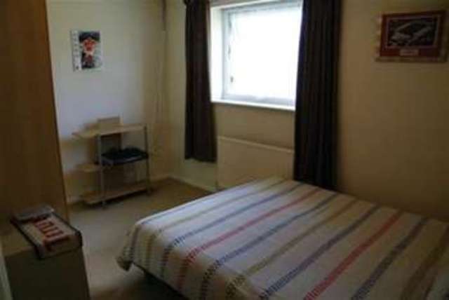  Image of 3 bedroom Terraced house to rent in Harebell Close Billericay CM12 at Billericay, CM12 0TB
