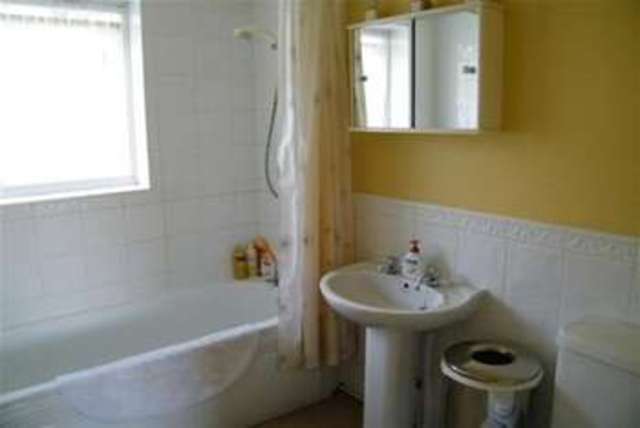  Image of 3 bedroom Terraced house to rent in Harebell Close Billericay CM12 at Billericay, CM12 0TB
