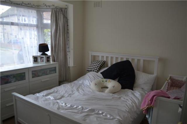  Image of 2 bedroom Maisonette to rent in Arundel Road Harold Wood Romford RM3 at Harold Wood Harold Wood, RM3 0RX