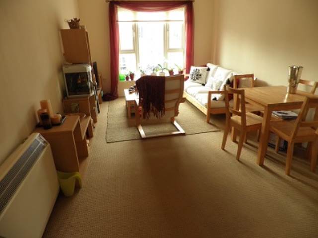  Image of 2 bedroom Flat to rent in Harris Close Frome BA11 at Frome Somerset Frome, BA11 5JY