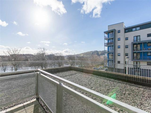  Image of 1 bedroom Flat to rent in Hawkhill Close Edinburgh EH7 at Abbeyhill Edinburgh Edinburgh, EH7 6FE