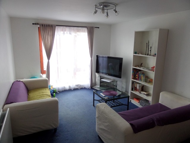  Image of 2 bedroom Flat to rent in Hawkhill Edinburgh EH7 at Lochend Edinburgh Edinburgh, EH7 6LA