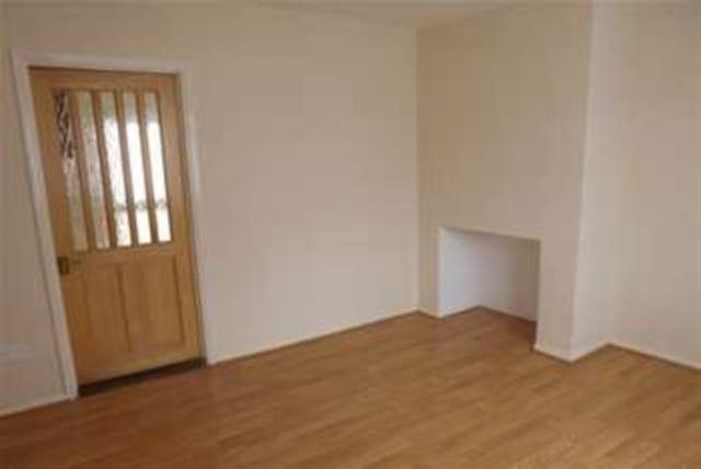 Image of 2 bedroom Terraced house to rent in Hawthorn Road Strood Rochester ME2 at Rochester, ME2 2HW
