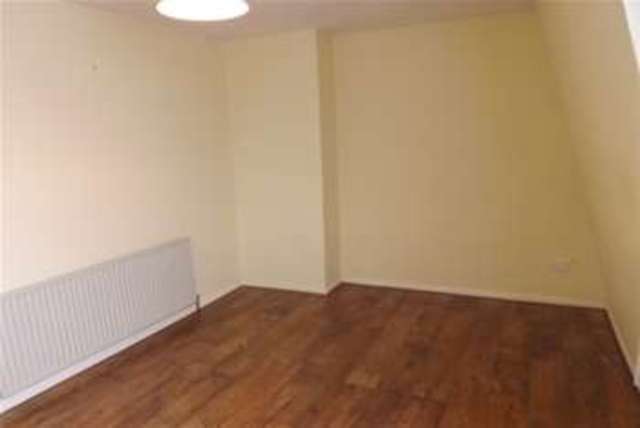  Image of 2 bedroom Terraced house to rent in Hawthorn Road Strood Rochester ME2 at Rochester, ME2 2HW