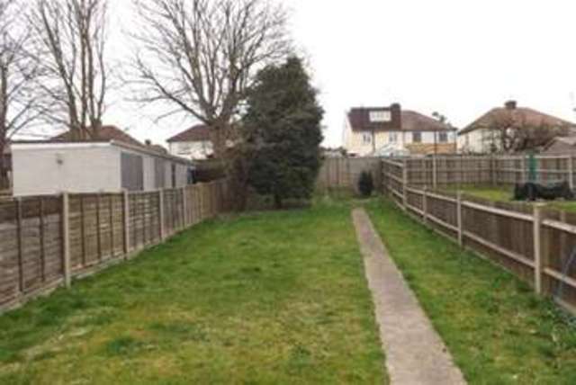  Image of 2 bedroom Terraced house to rent in Hawthorn Road Strood Rochester ME2 at Rochester, ME2 2HW