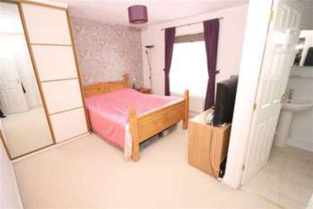  Image of 4 bedroom Property for sale in Haywain Close Swindon SN25 at Haywain Close Swindon Swindon, SN25 4AB