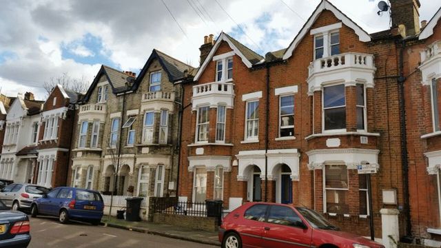  Image of 1 bedroom Flat to rent in Hemberton Road London SW9 at Hemberton Road Array Stockwell, SW9 9LJ