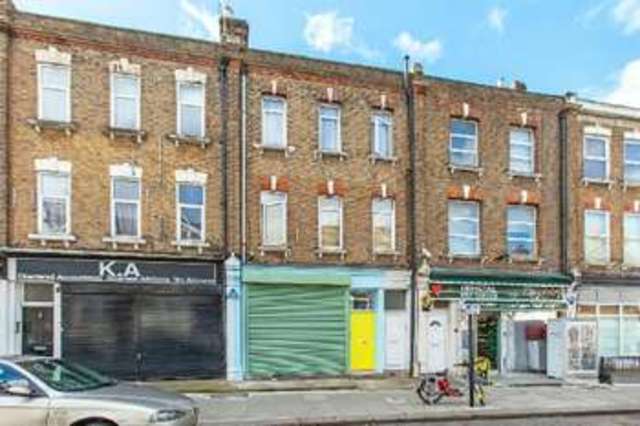  Image of 1 bedroom Flat for sale in Hemstal Road London NW6 at Hemstal Road  West Hampstead, NW6 2AD