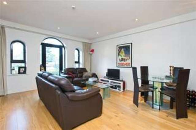  Image of 2 bedroom Flat for sale in Inner Park Road London SW19 at 21 Inner Park Road London Wimbledon Park, SW19 6ED