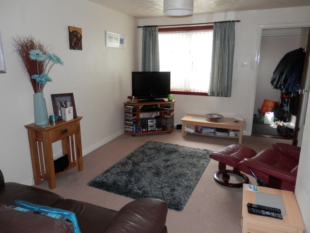  Image of 1 bedroom Flat to rent in Hermitage Drive Perth PH1 at Perth Perthshire Perthshire, PH1 2JT