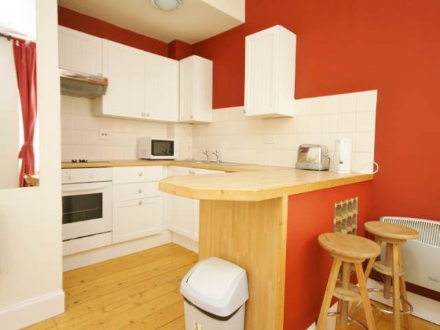  Image of 2 bedroom Flat to rent in High Riggs Edinburgh EH3 at Tollcross Edinburgh Edinburgh, EH3 9BX