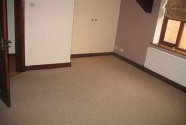  Image of 1 bedroom Maisonette to rent in High Street Eccleshall Stafford ST21 at Eccleshall, ST21 6BW