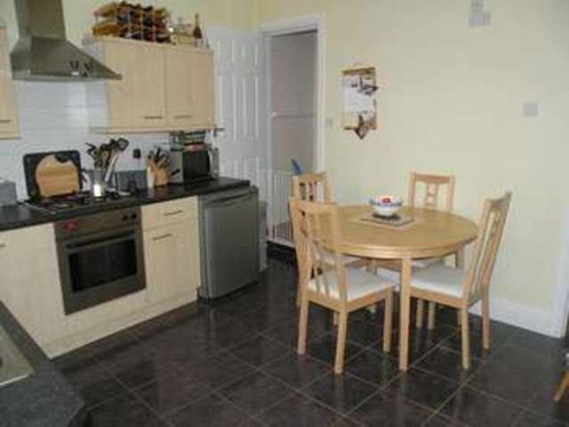  Image of 3 bedroom End of Terrace for sale in High Street Idle Bradford BD10 at Idle, BD10 8NN