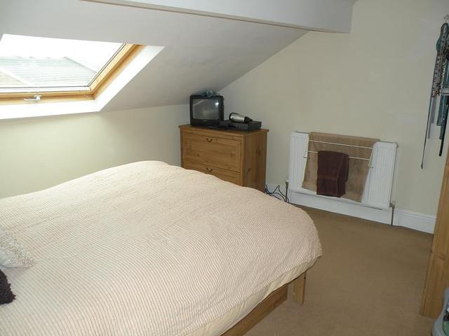  Image of 3 bedroom End of Terrace for sale in High Street Idle Bradford BD10 at Idle, BD10 8NN