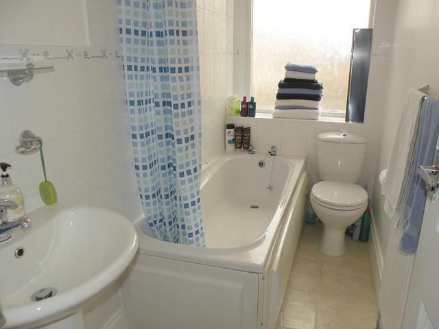  Image of 3 bedroom End of Terrace for sale in High Street Idle Bradford BD10 at Idle, BD10 8NN