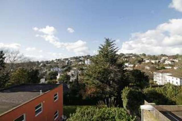  Image of 2 bedroom Flat to rent in Higher Erith Road Torquay TQ1 at Higher Erith Road  TORQUAY, TQ1 2NQ