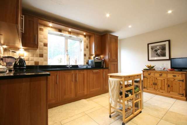  Image of 5 bedroom Detached house to rent in Highfield Lane Hemel Hempstead Industrial Estate Hemel Hempstead HP2 at Highfield Lane  Hemel Hempstead, HP2 5JF