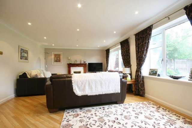  Image of 5 bedroom Detached house to rent in Highfield Lane Hemel Hempstead Industrial Estate Hemel Hempstead HP2 at Highfield Lane  Hemel Hempstead, HP2 5JF