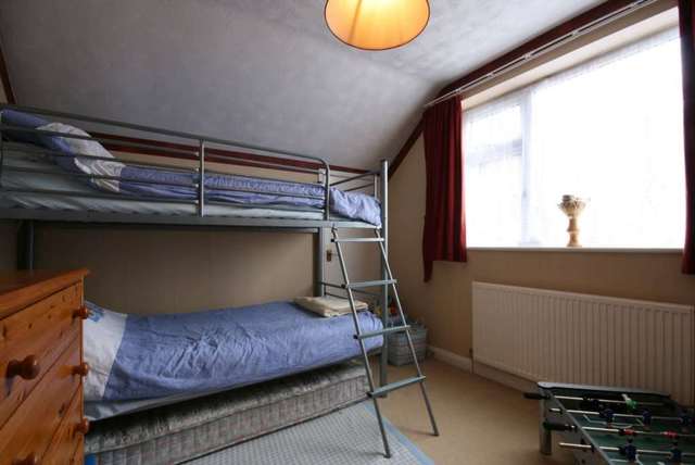  Image of 5 bedroom Detached house to rent in Highfield Lane Hemel Hempstead Industrial Estate Hemel Hempstead HP2 at Highfield Lane  Hemel Hempstead, HP2 5JF