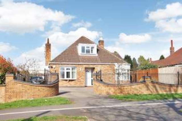  Image of 5 bedroom Detached house for sale in Hill Avenue Grantham NG31 at Hill Avenue  Grantham, NG31 9BJ