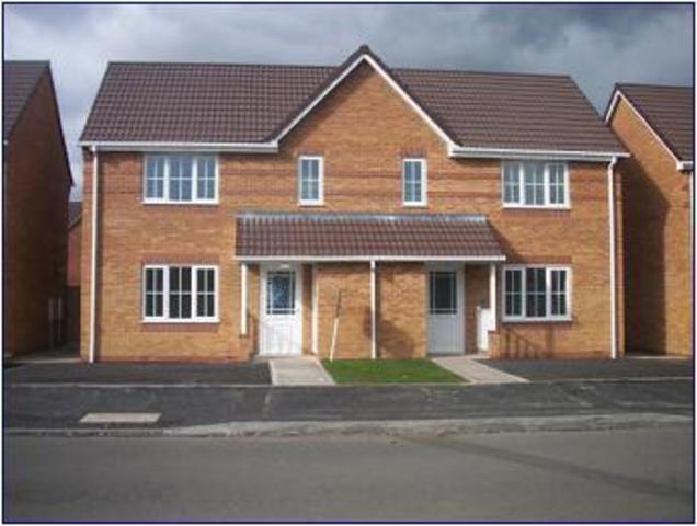  Image of 3 bedroom Semi-Detached house to rent in Hobart Road Tipton DY4 at TIPTON, DY4 9LZ